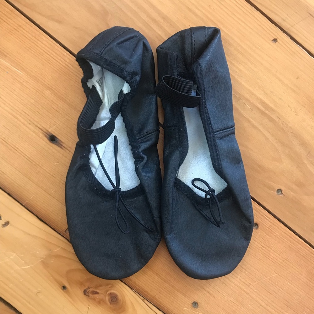New Bloch Dansoft Ballet Shoes, size 2.5, black